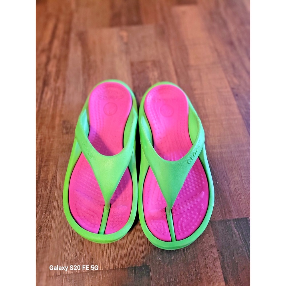 Summer Beach Vacation Green & Pink Athens Crocs Unisex Flipflop Thong Sandals - Picture 2 of 6